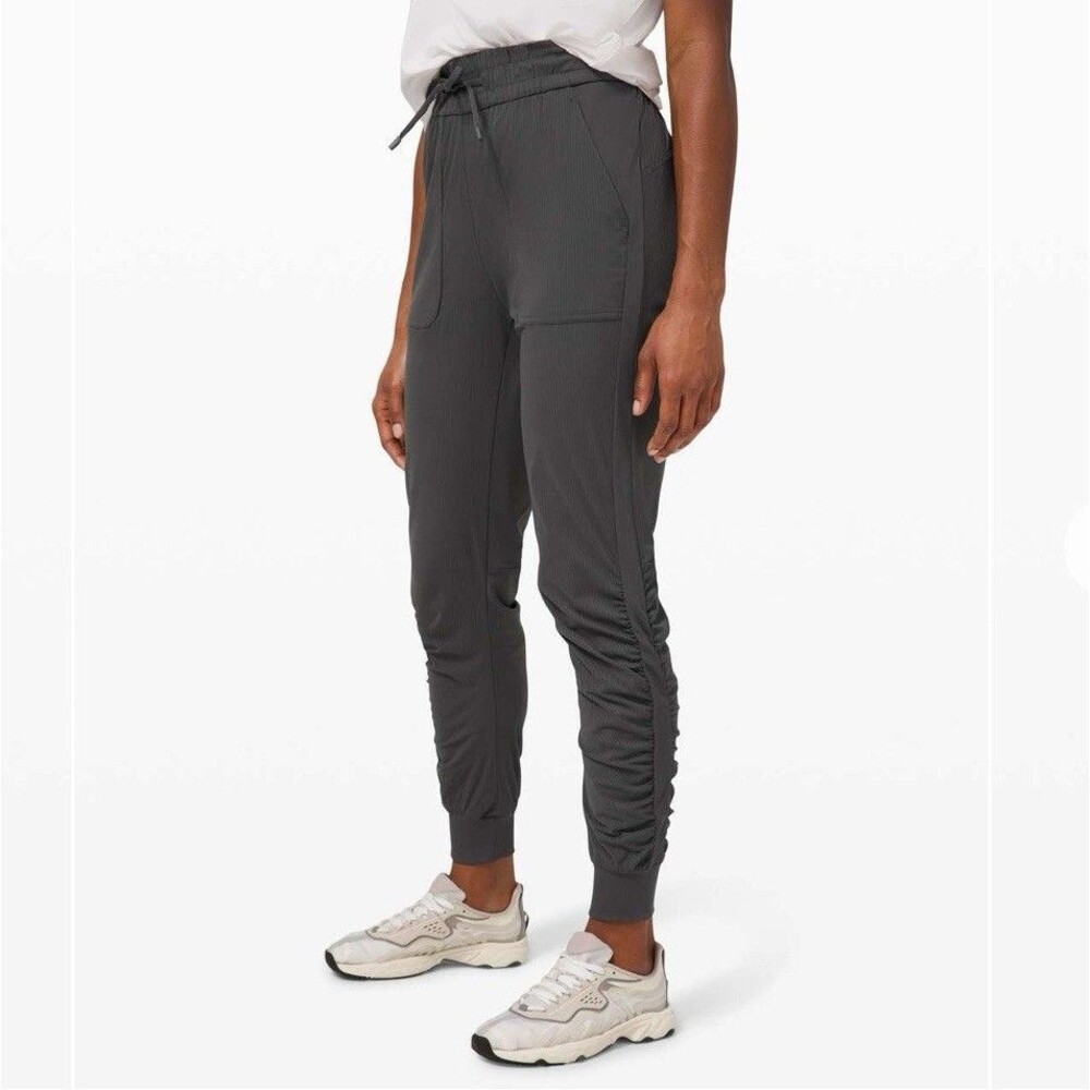 Lululemon High Waisted Grey Joggers Side Stripe Size 6